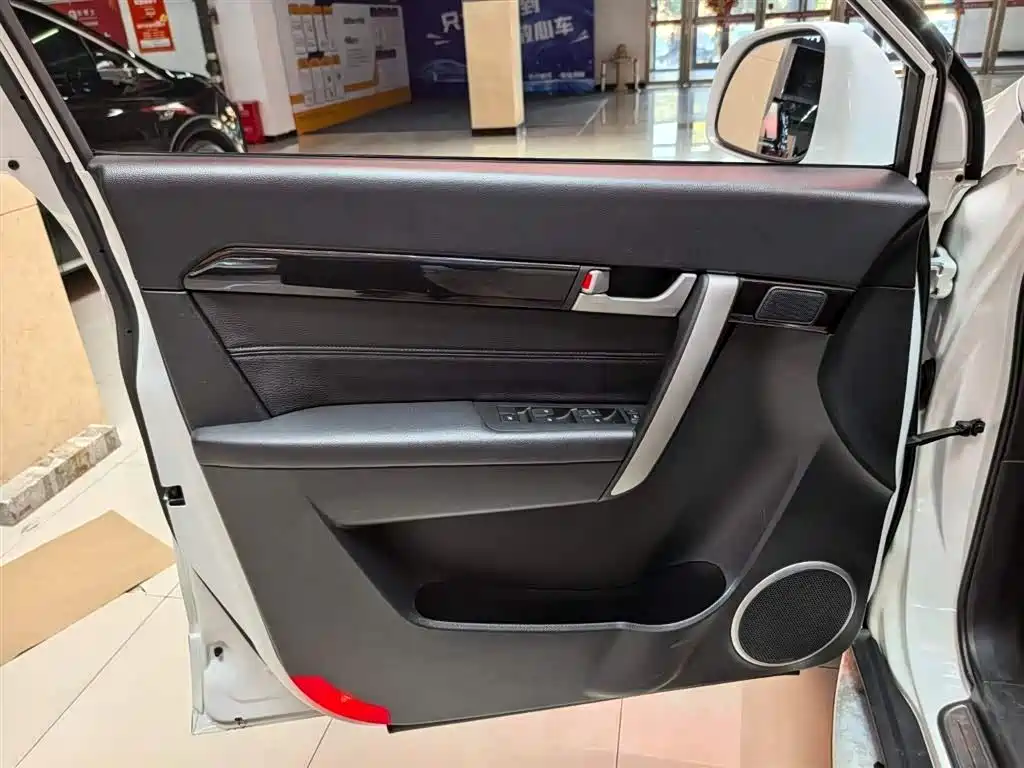 Captiva 2.4 L 4 WD Flagship 7-seat