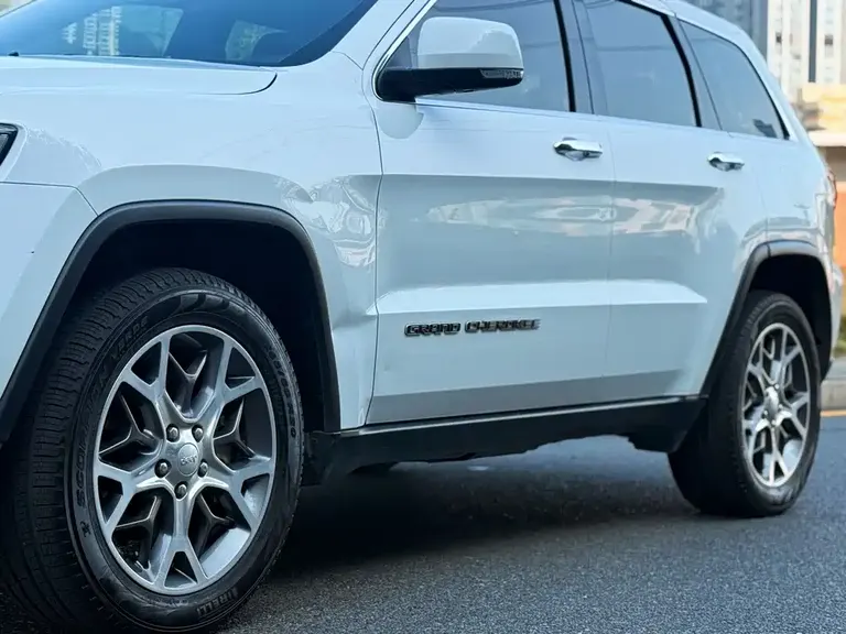 Jeep Grand Cherokee (Import) 3.0 L 80 Anniversary