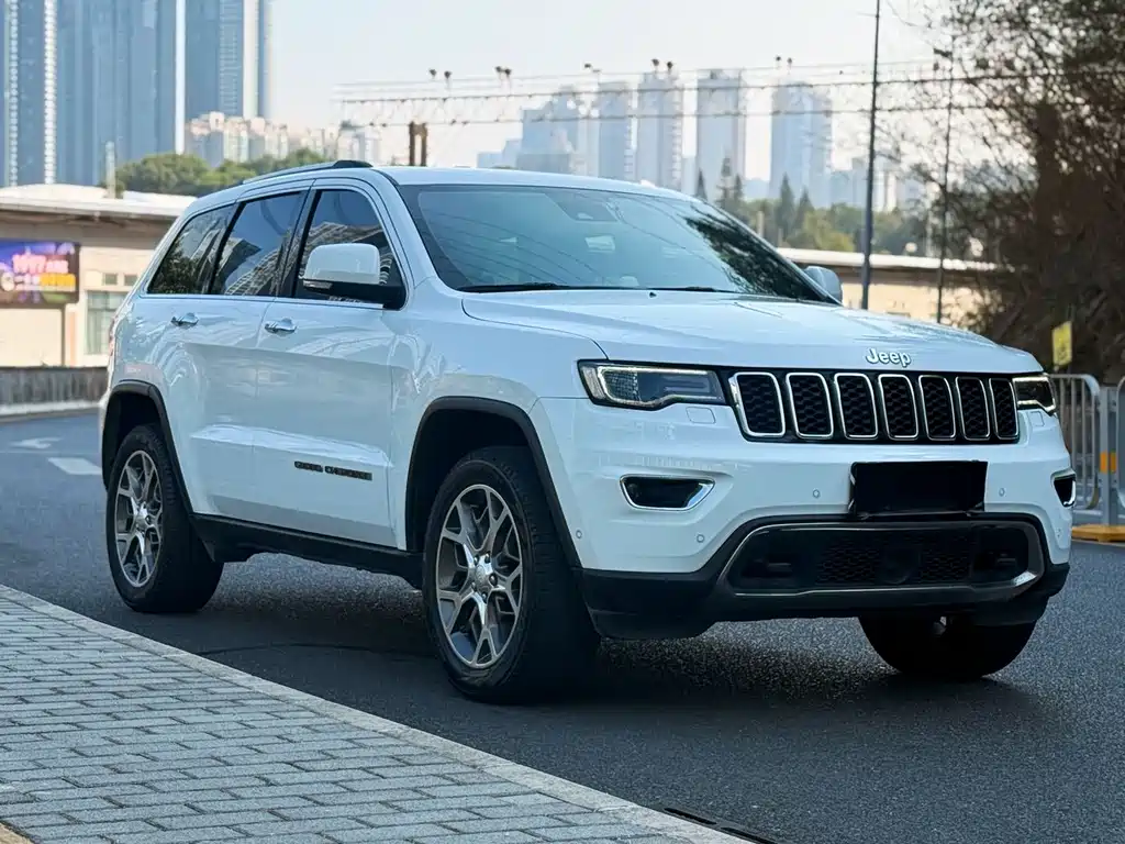 Grand Cherokee (Import) 3.0 L 80 Anniversary