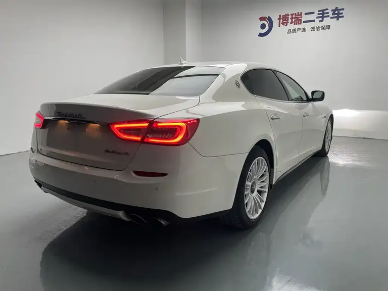 Maserati Quattroporte 3.0 T Standard