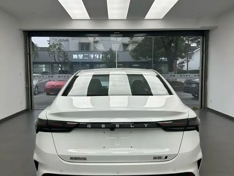 Geely Binrui Binrui COOL 1.5 T DCT Dragon