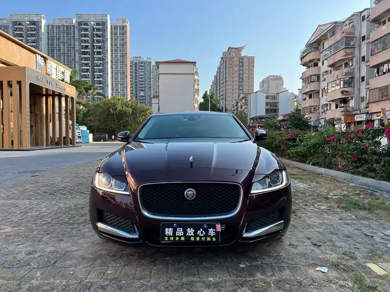 Jaguar XFL XFL 2.0 T 240 PS Luxury