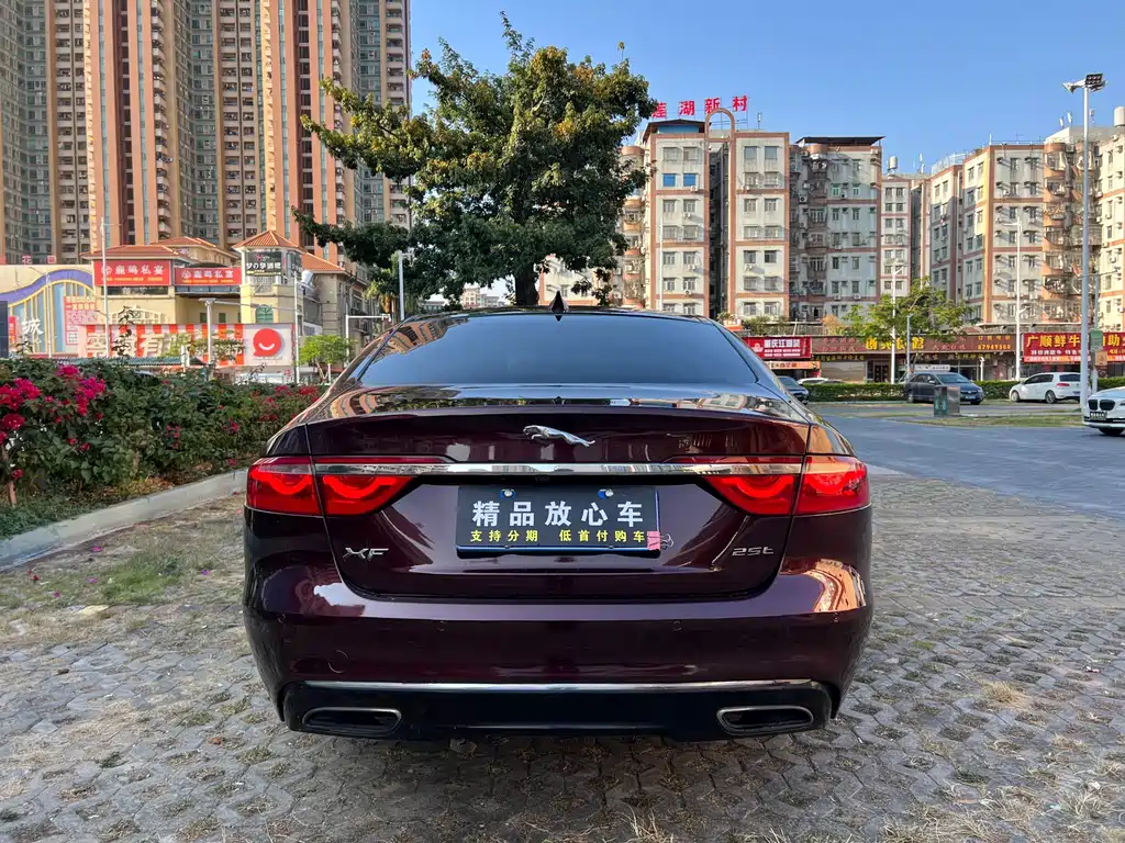 Jaguar XFL XFL 2.0 T 240 PS Luxury