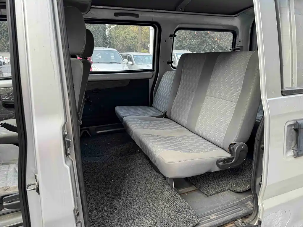 Wuling Rongguang 1.2 L Basic