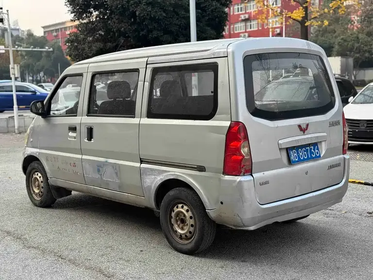 Wuling Rongguang 1.2 L Basic