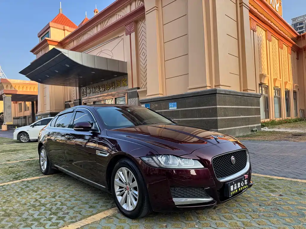 Jaguar XFL XFL 2.0 T 240 PS Luxury