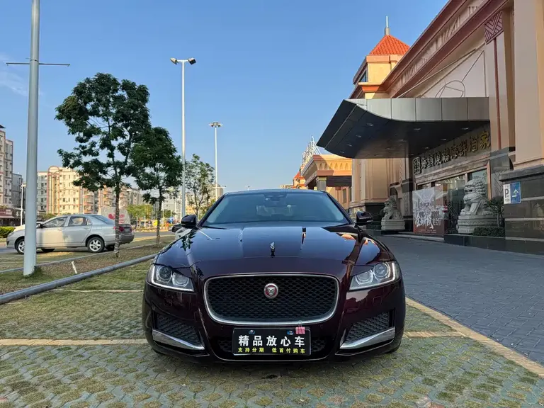 Jaguar XFL XFL 2.0 T 240 PS Luxury