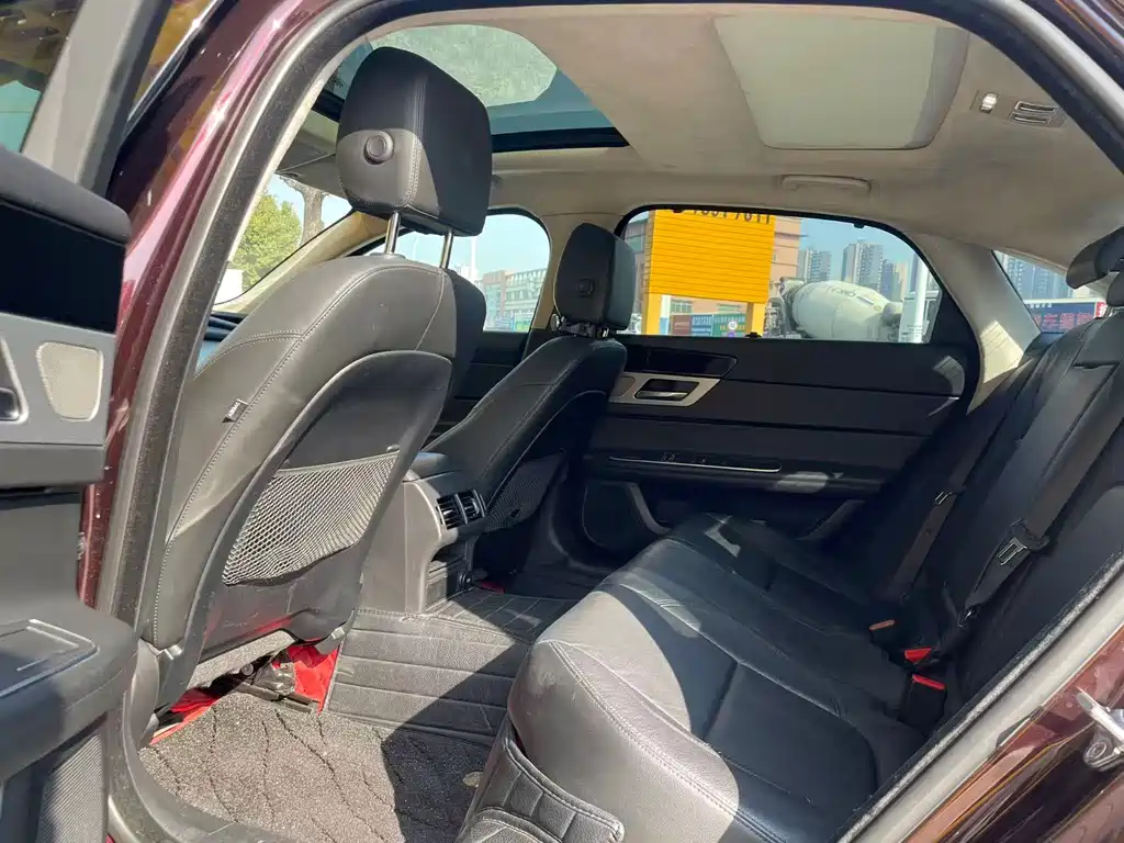 Jaguar XFL XFL 2.0 T 200 PS Luxury