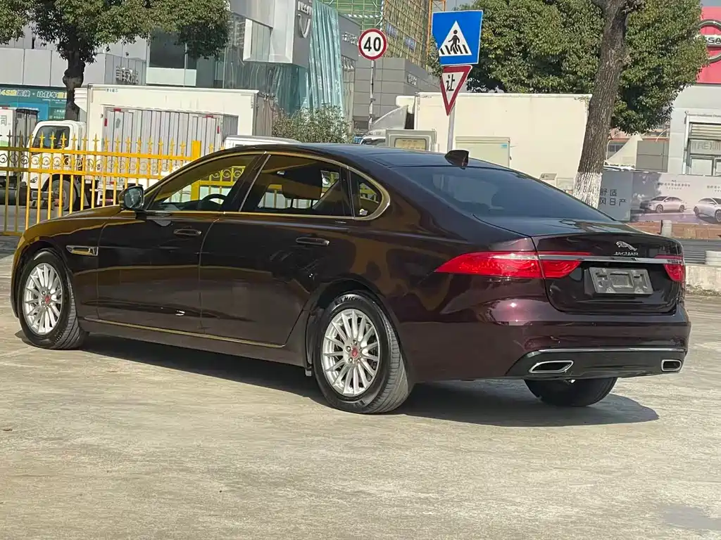 Jaguar XFL XFL 2.0 T 200 PS Luxury