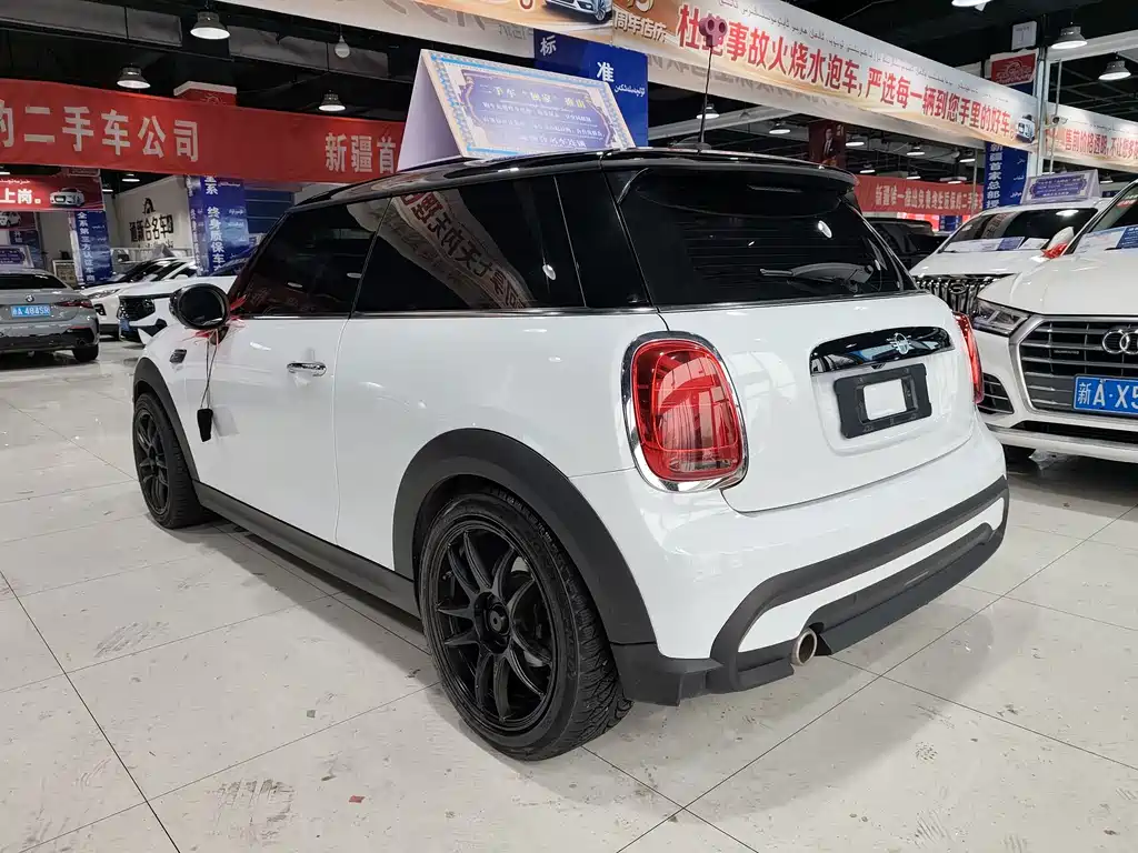 MINI Facelift 1.5 T COOPER Artist