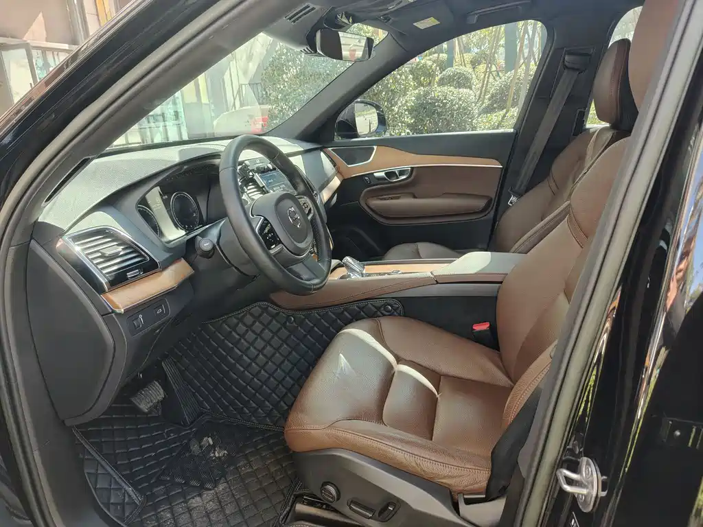 Volvo XC90 B6 Smart Ease Luxury 7-seat