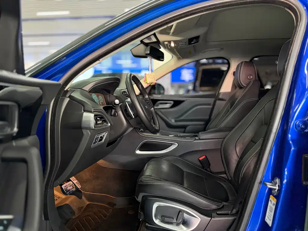 Jaguar F-PACE 3.0 SC 4 WD R-Sport Sport