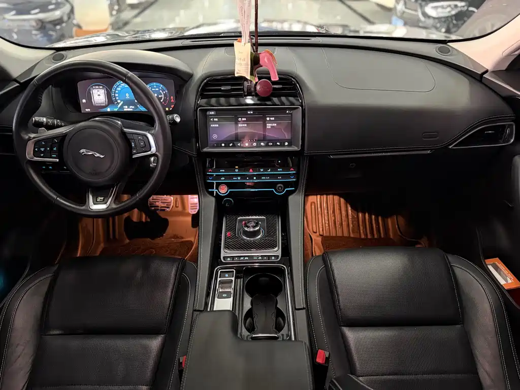 Jaguar F-PACE 3.0 SC 4 WD R-Sport Sport