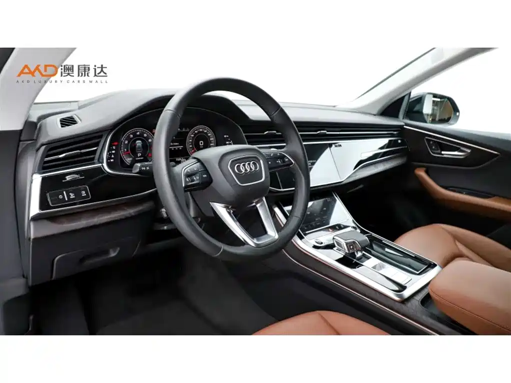 Audi Q8 55 TFSI Luxury Dynamic