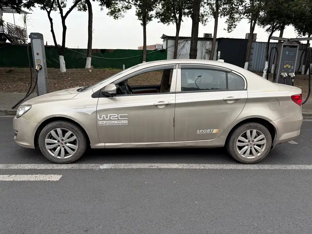 Roewe 350 1.5 L Auto Luxury Sunroof