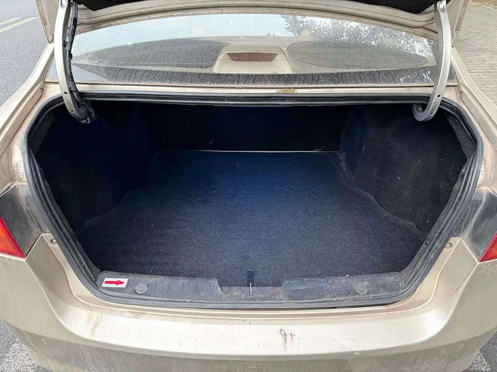 Roewe 350 1.5 L Auto Luxury Sunroof