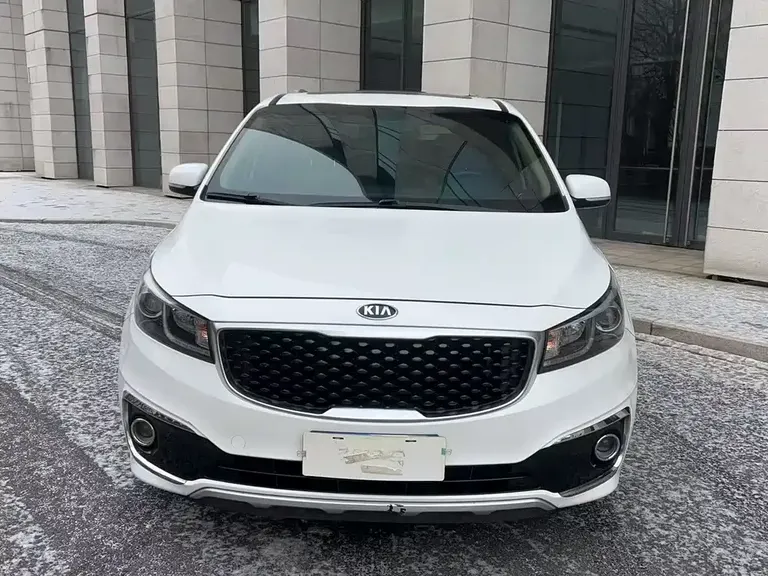 Kia Carnival (Import) 3.3 GDI Luxury CN-IV