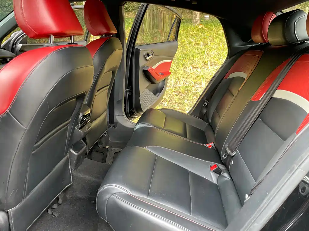 MG5 180 DVVT Manual Youth Luxury