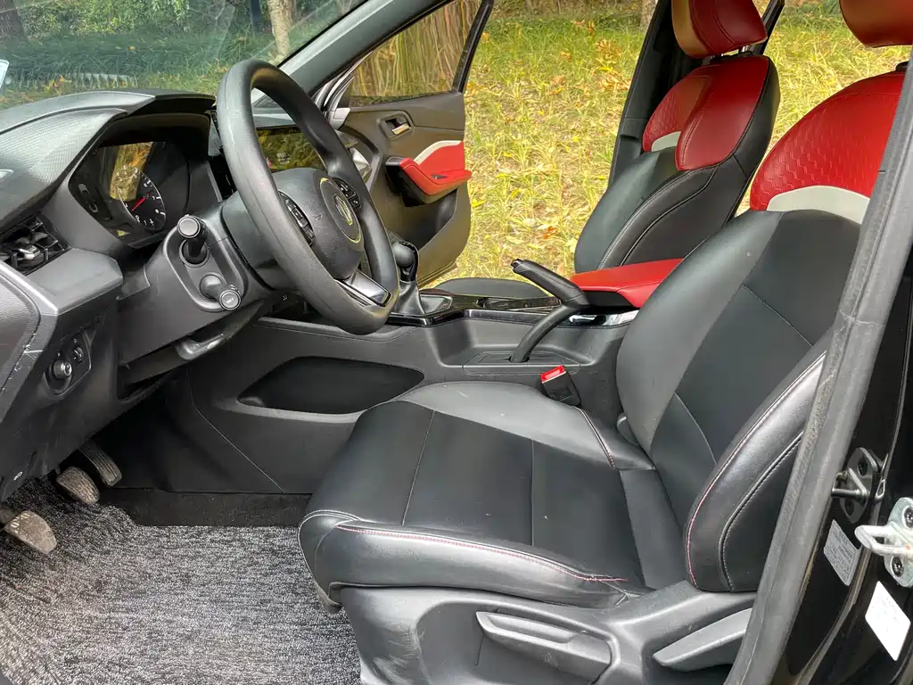 MG5 180 DVVT Manual Youth Luxury