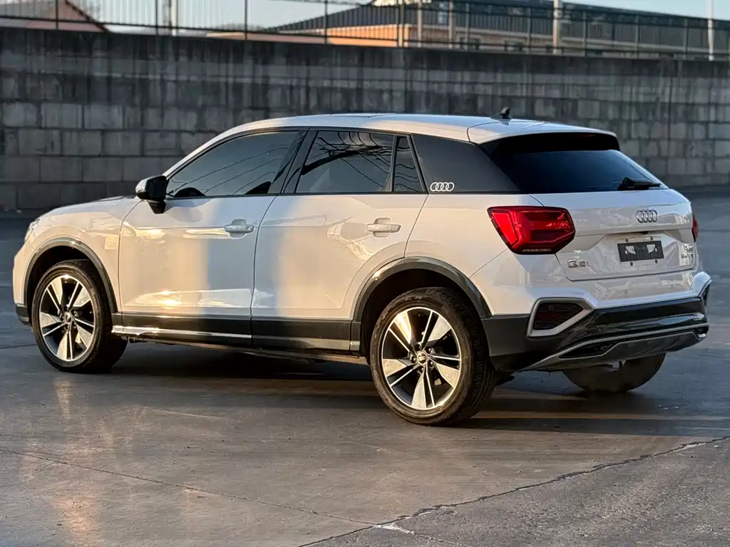 Audi Q2 L 35 TFSI Progressive Dynamic