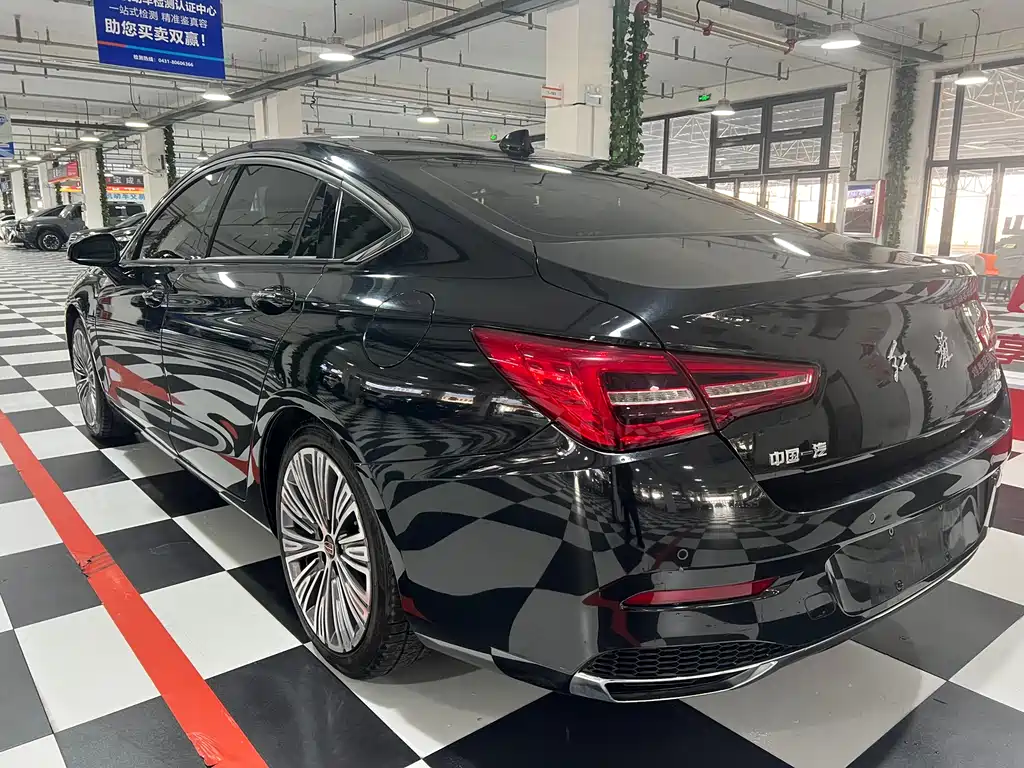 Hongqi H5 Classic 1.5 T DCT Flagship Charm