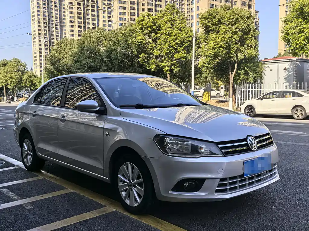 Jetta 1.6 L Auto Luxury
