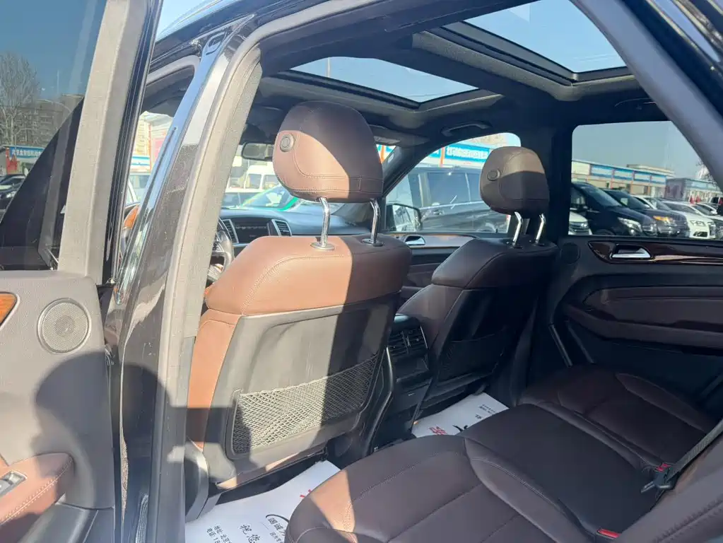 Mercedes-Benz M-Class ML 400 4 MATIC Luxury