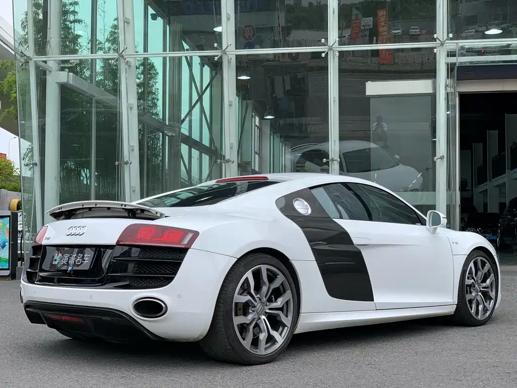 Audi R8 5.2 FSI quattro