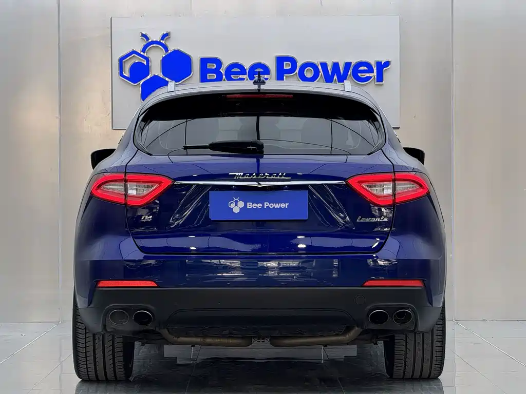 Levante 3.0 T Standard