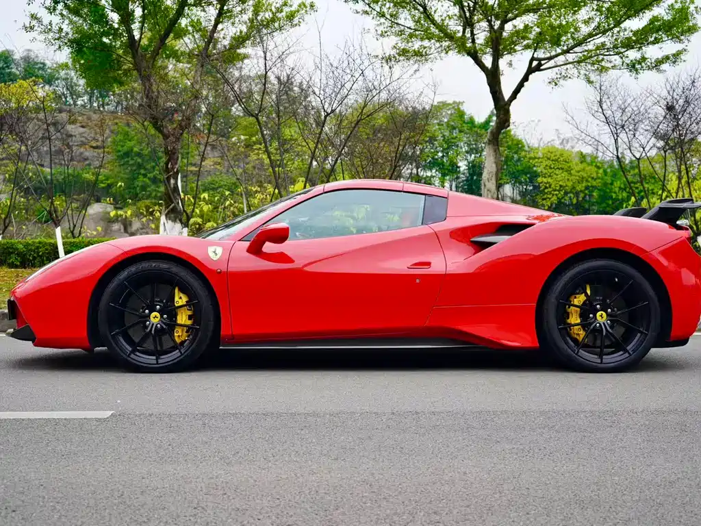 Ferrari 488 488 Spider