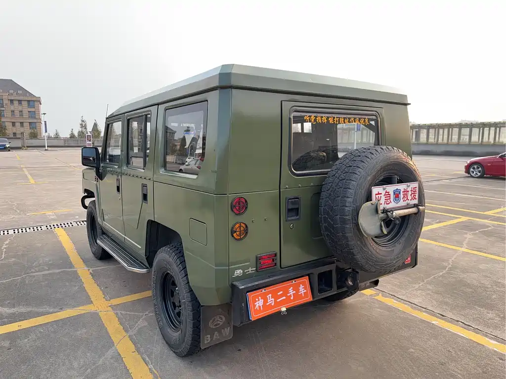 Warrior 2.0 T 5-door 4 WD Gasoline CN-V