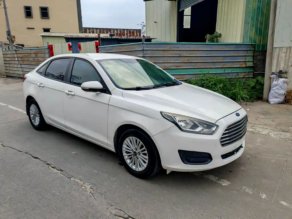Escort Facelift 1.5 L Auto Comfort