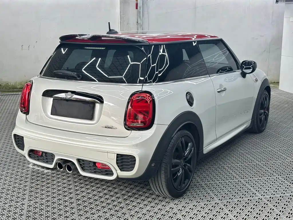 MINI JCW 2.0 T JOHN COOPER WORKS