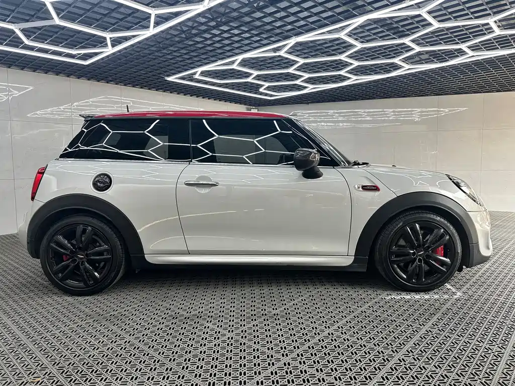 MINI JCW 2.0 T JOHN COOPER WORKS