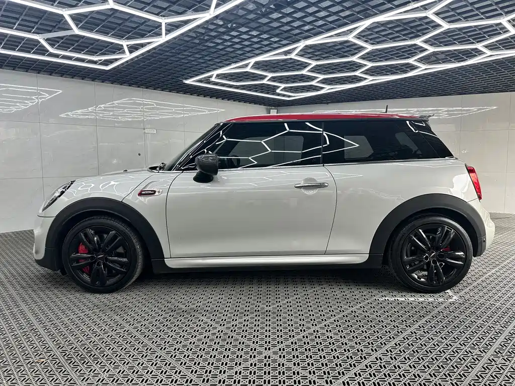 MINI JCW 2.0 T JOHN COOPER WORKS