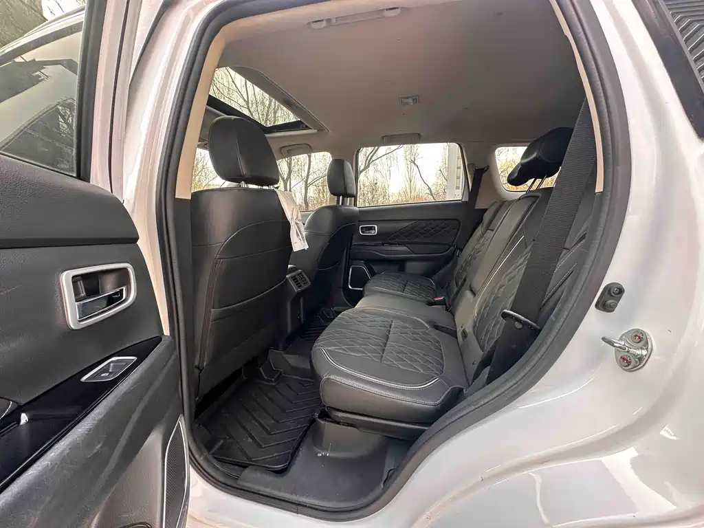 Outlander 2.4 L 4 WD 5-seat