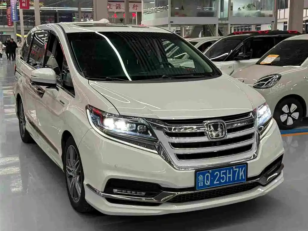 Elysion 2.0 L Hybrid Supreme
