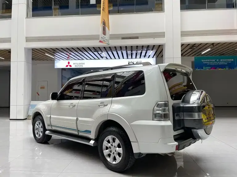 Mitsubishi Pajero (Import) 3.0 L Auto Luxury
