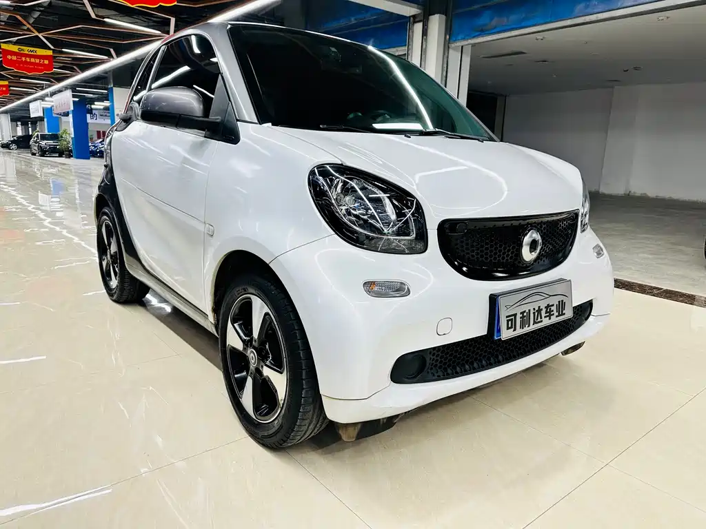 smart fortwo 1.0 L 52 kW Hardtop Passion CN-V