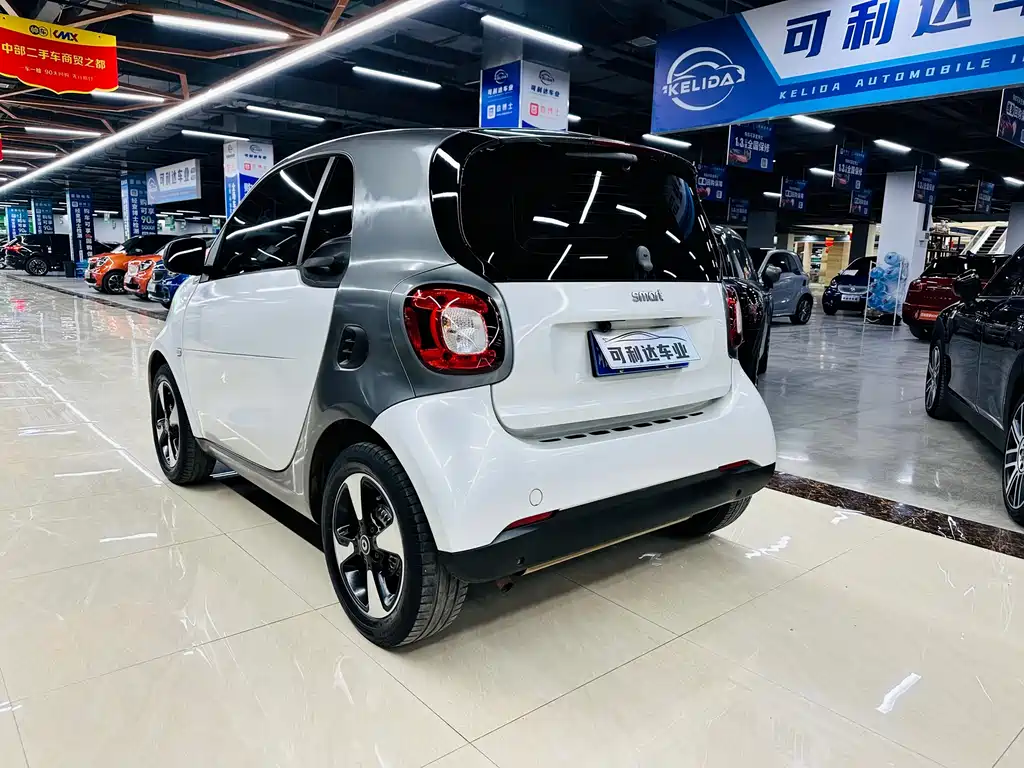 smart fortwo 1.0 L 52 kW Hardtop Passion CN-V