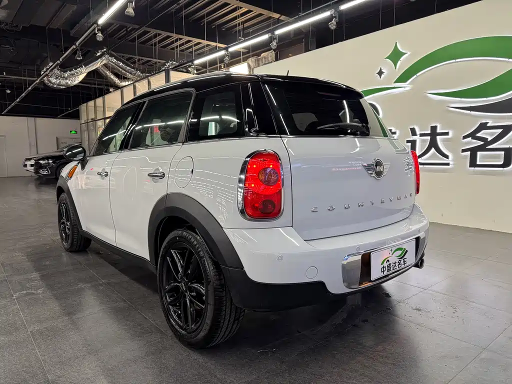 MINI COUNTRYMAN 1.6 L COOPER Fun