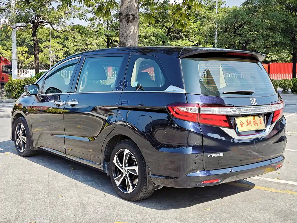 Odyssey Facelift 2.4 L Luxury