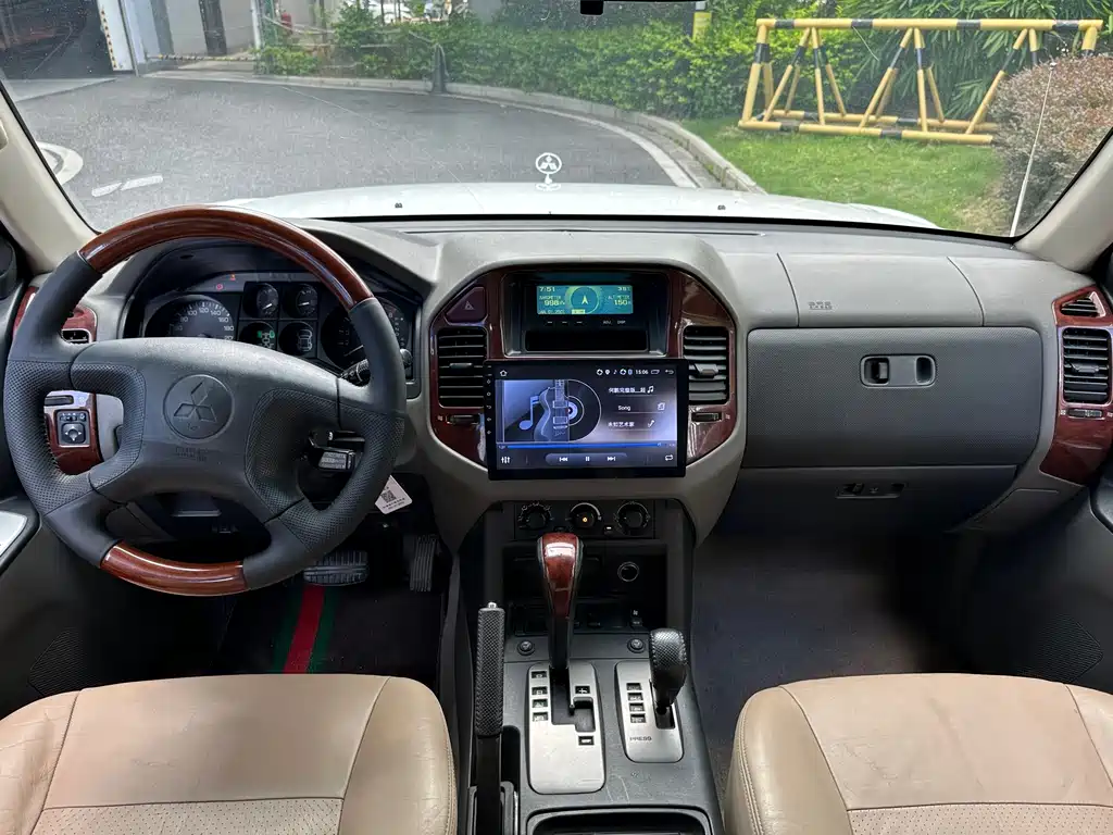 Pajero 3.0 L AT GLS