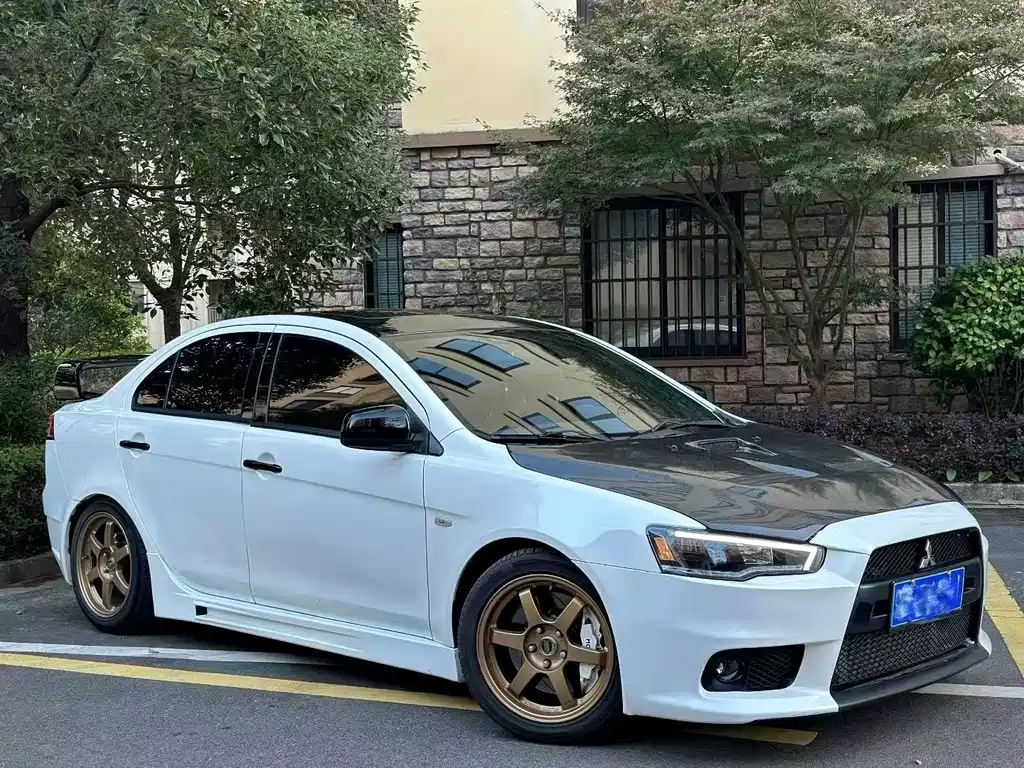 Lancer EX Fashion 1.8 L Manual Wise