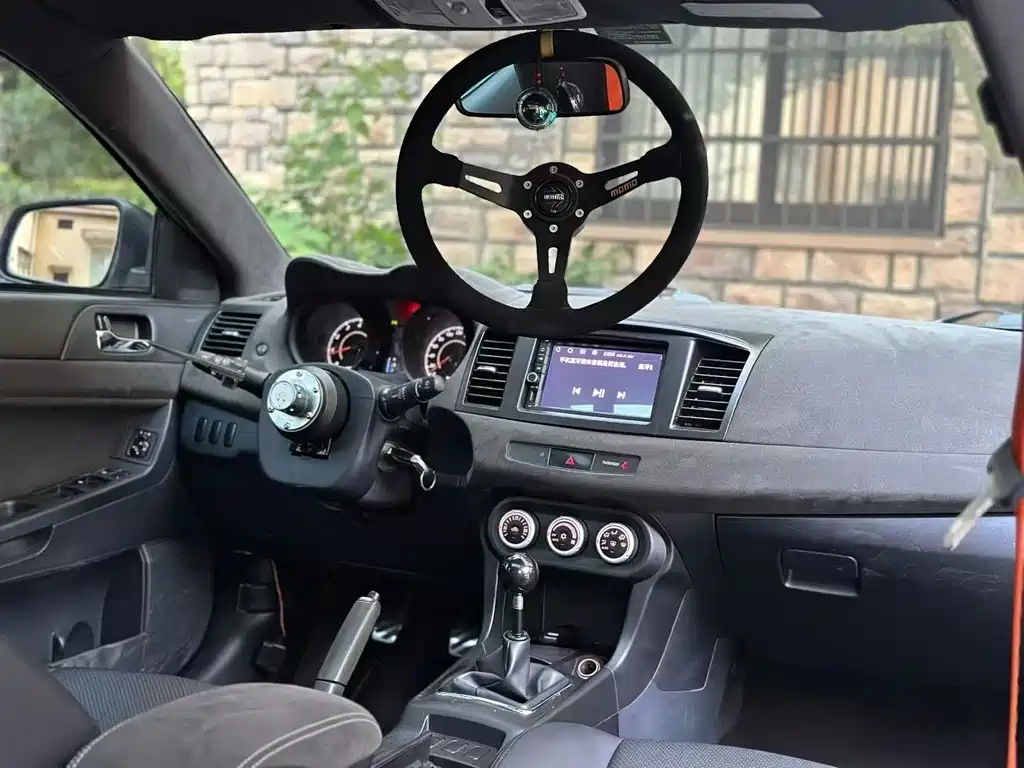 Lancer EX Fashion 1.8 L Manual Wise