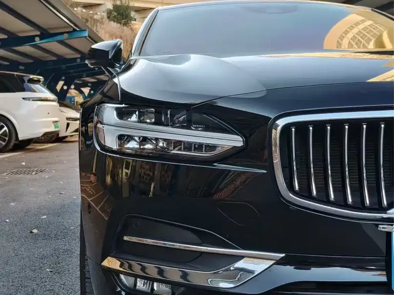 Volvo S90 T4 Smart Vision
