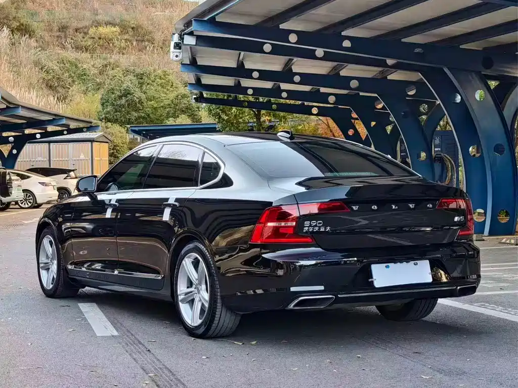 Volvo S90 T4 Smart Vision