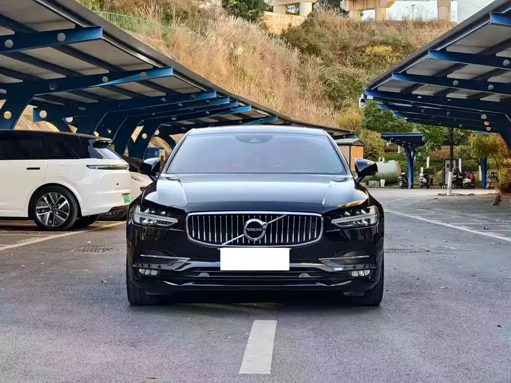 Volvo S90 T4 Smart Vision