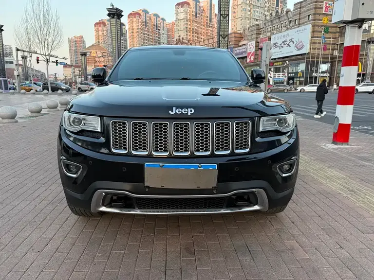 Jeep Grand Cherokee (Import) 3.6 L Elite Navigation