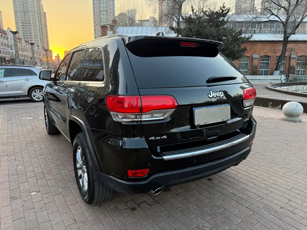 Grand Cherokee (Import) 3.6 L Elite Navigation